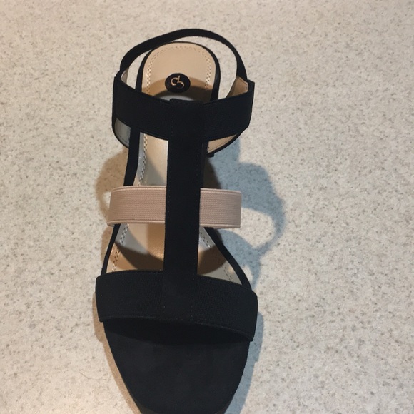 Shoes - Picture 5 of 5